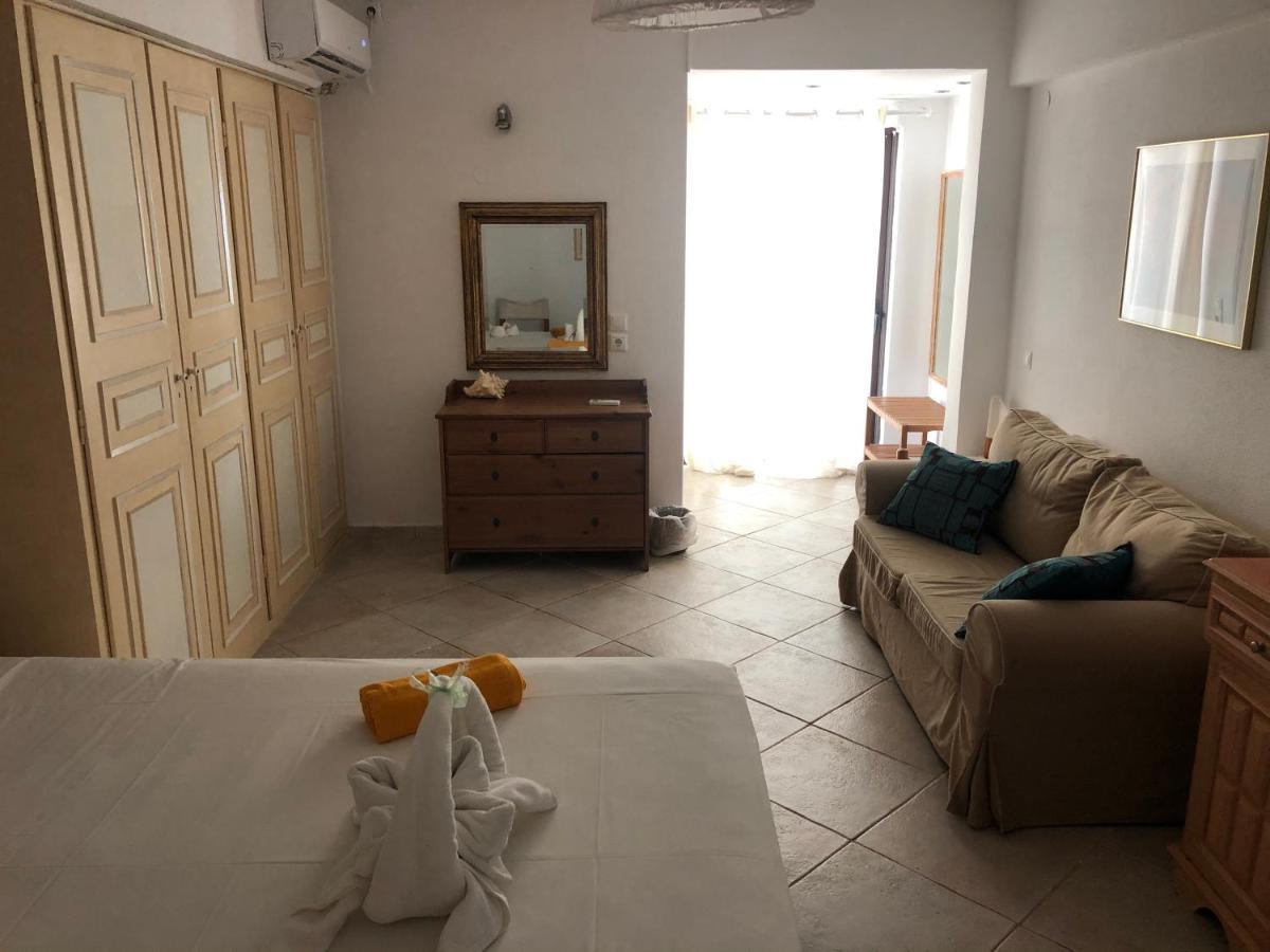Villaparadiso Beach Front Villa Makris Gialos アルゴストリオン エクステリア 写真